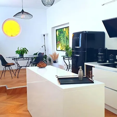 La Rotonde Remoise Апартаменты