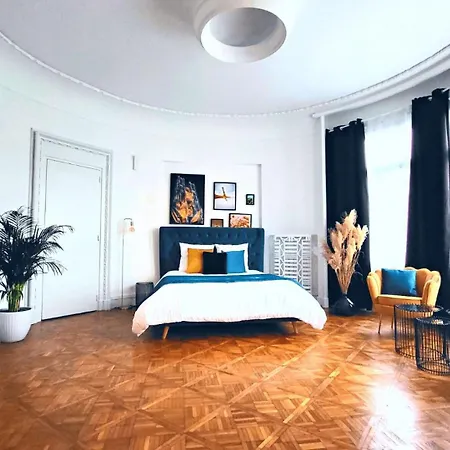 La Rotonde Remoise Apartment *